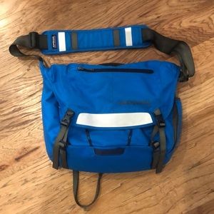 Patagonia half mass messenger bag